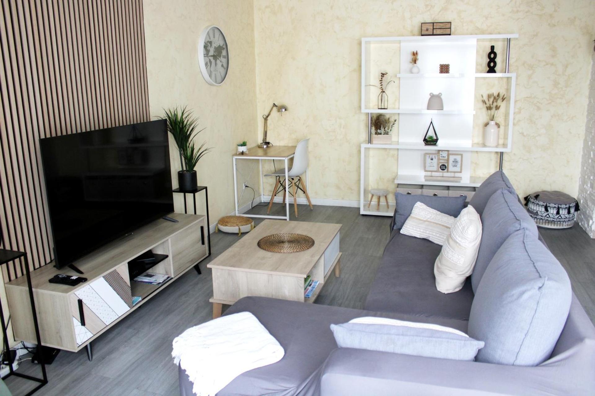 Cosy Appart - Balcon, Parking, Spacieux T2 - Proche Eurexpo Stade Saint-Priest  Zewnętrze zdjęcie