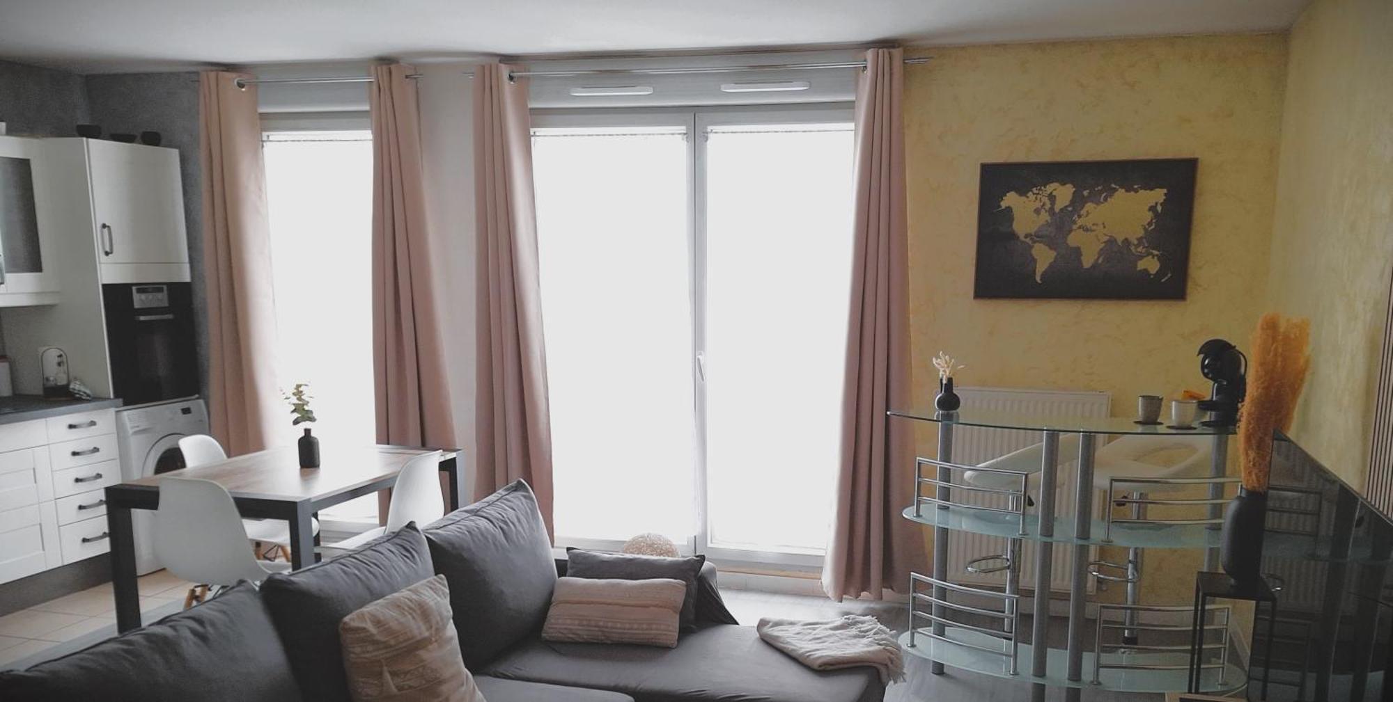 Cosy Appart - Balcon, Parking, Spacieux T2 - Proche Eurexpo Stade Saint-Priest  Zewnętrze zdjęcie